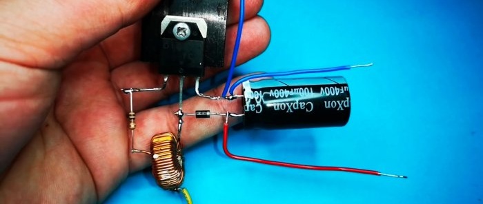 Przylutuj przewody kondensatora diody