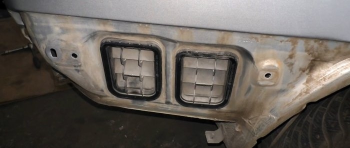 Abbiamo provato di tutto ma i finestrini dell'auto continuano a sudare. Controlla le valvole di ventilazione.