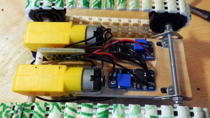 Cara membuat kereta kawalan radio crawler