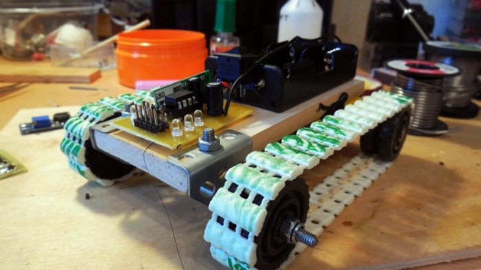 Comment fabriquer une voiture radiocommandée sur chenilles