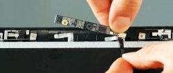 Hoe een camera van een oude laptop op USB aan te sluiten