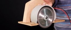 How to make a manual mini circular saw from cheap materials