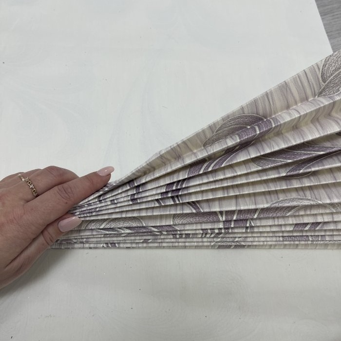 Cara membuat tirai dari kertas dinding dengan tangan anda sendiri