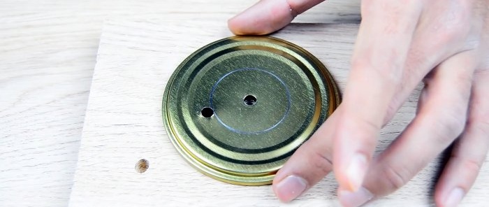 How to make a long-range WiFi antenna from can lids