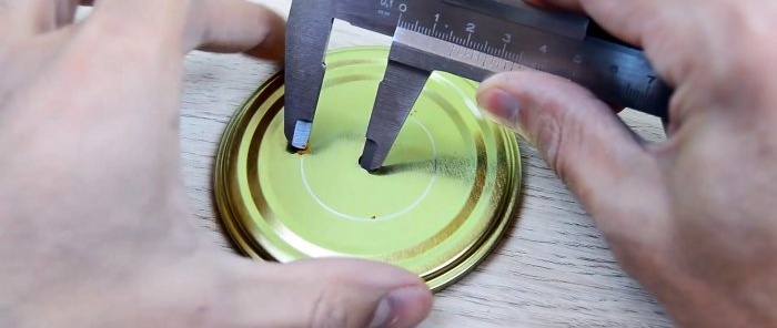 How to make a long-range WiFi antenna from can lids