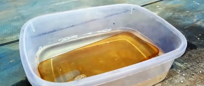 Cómo eliminar el color amarillento de una funda de silicona