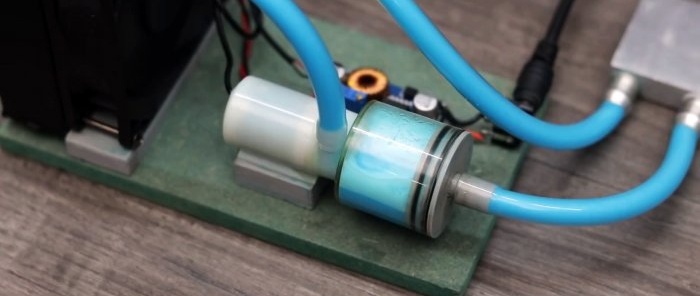 Sistem penyejukan air mini DIY