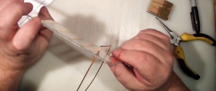 DIY anténa WiFi s dlouhým dosahem vyrobená z PVC trubky