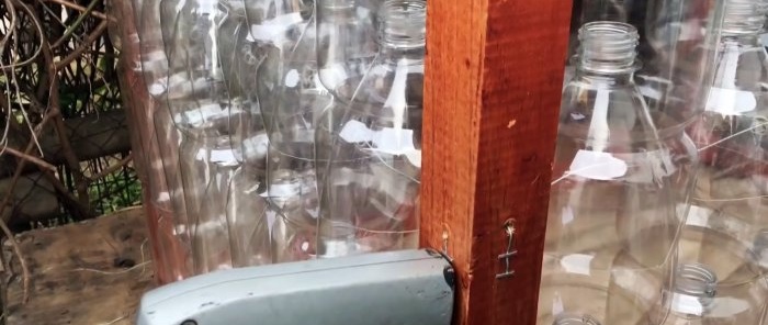 L'idea di una serra fatta in casa con bottiglie in PET