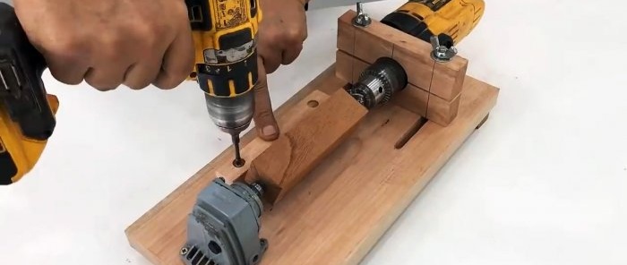 Mini lathe from a broken grinder and drill