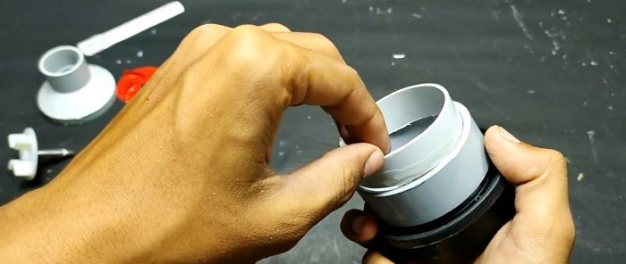 Napakahusay na homemade water pump mula sa isang lumang blender