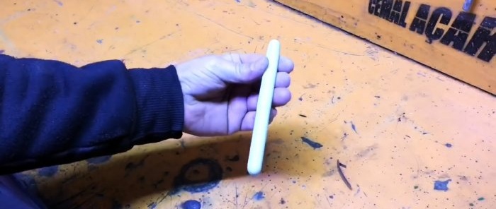 DIY kapesní pilka na tužky