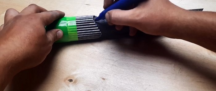 Како направити подесиву убод за савршено сечење заварених спојева цеви