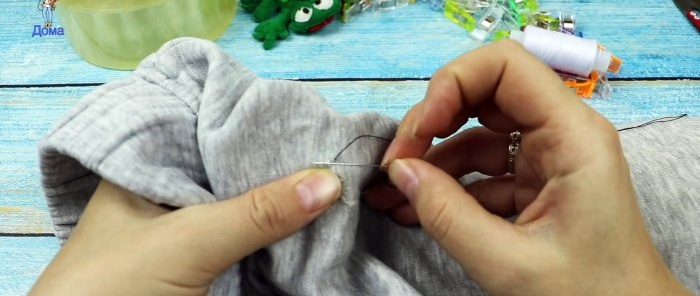 Comment coudre proprement un trou avec une couture cachée, même si vous tenez une aiguille pour la première fois de votre vie