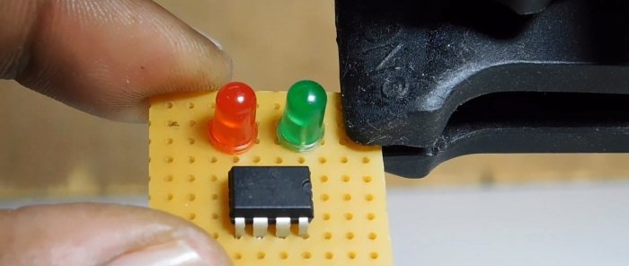 Cum să faci un indicator simplu al curentului de încărcare pentru o baterie Li-ion