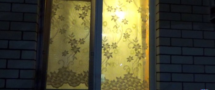 Per què posar tul a les finestres en lloc de persianes? Consell màgic per als primers pisos