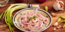 Come cucinare correttamente i calamari in modo che siano morbidi