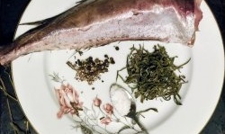 Asse a pescada no forno de forma rápida, saudável e saborosa