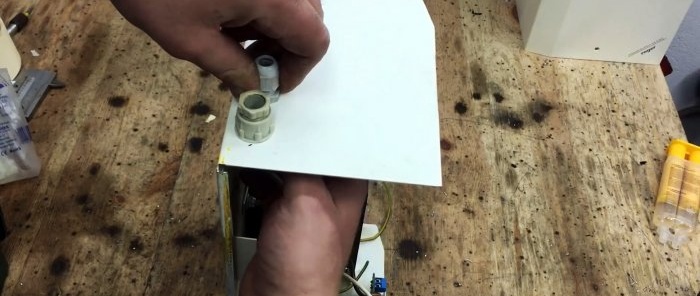 Как да използвате отвертка с изтощена батерия