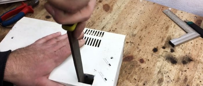 Hur man använder en skruvmejsel med urladdat batteri