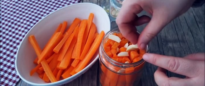 Pickled carrot sticks in 10 minutes