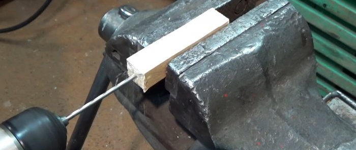 How to make a high-quality awl from trash