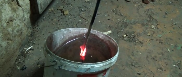 Cómo hacer un punzón de alta calidad con basura.