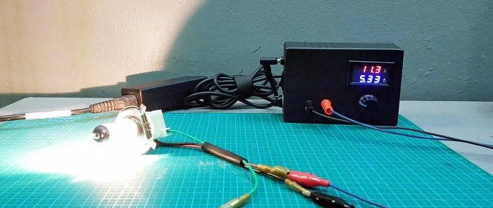 Mocowanie ładowarki do adaptera laptopa