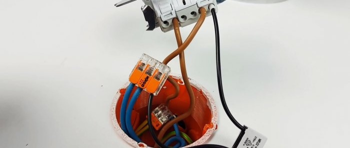 Πώς να εξαλείψετε τη λάμψη μιας σβηστής λάμπας LED