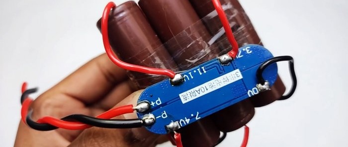 Dizüstü bilgisayar pili ve PVC borudan 12 V Li-ion pil nasıl yapılır