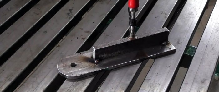 Cum să folosiți piesele de mașină vechi pentru a face un tăietor de țevi perfect pentru îmbinare în orice unghi