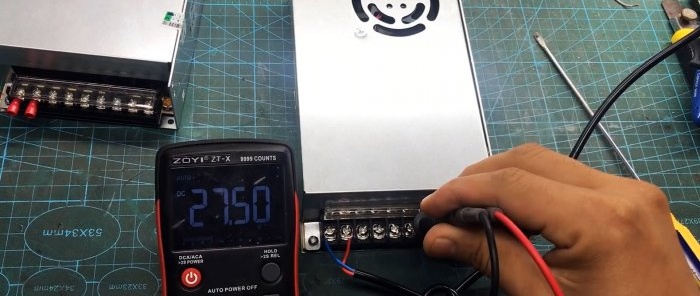 How to change the output voltage of a switching power supply