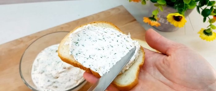 El queso crema tierno más sencillo sin cocinar con kéfir.