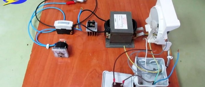 Cara membuat pengecas bateri kereta dari ketuhar gelombang mikro