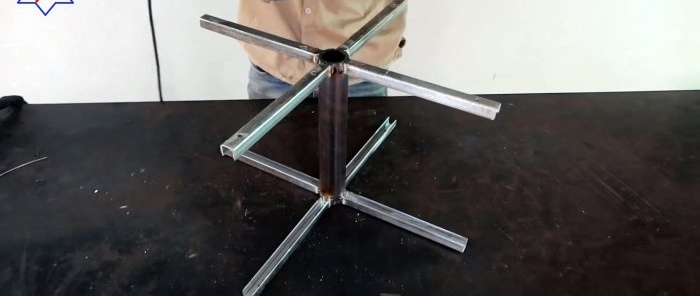 Come realizzare un armadio portautensili mobile da una botte di acciaio