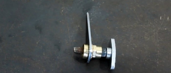 How to make a clamp from an old water tap