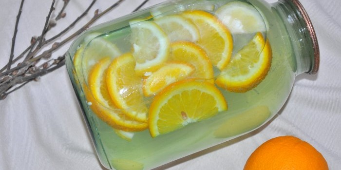 Sådan laver du den sundeste og mest forfriskende limonade af birkesaft