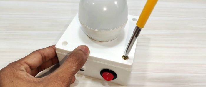 كيفية صنع مصباح طوارئ قوي قابل للشحن