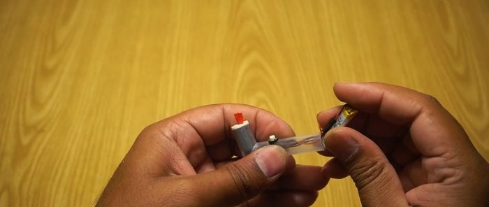 Hvordan lage en mikro-trådløs drill med egne hender