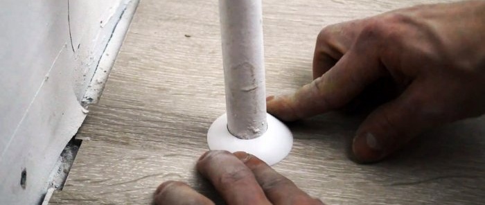 Comment contourner un tuyau avec du stratifié inaperçu