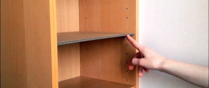Como fazer uma prateleira de armário de papelão