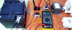 Como fazer um carregador de bateria de carro usando um forno de micro-ondas