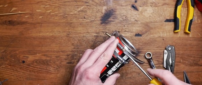 Hogyan használjuk fel a megszáradt henger maradványait poliuretán habbal Egyszerű eszköz készítése
