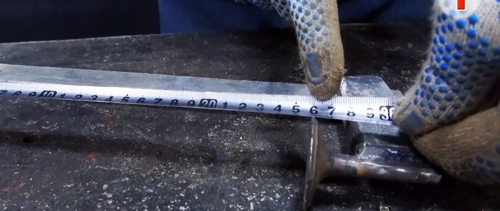 Snažna stezaljka u obliku slova F od starih ventila