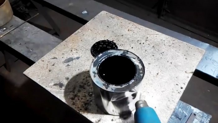 Jak vyrobit vodu odpuzující barvu na kov, beton, dřevo a dokonce i plast