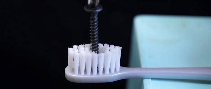 5 måter å bruke gamle tannbørster på