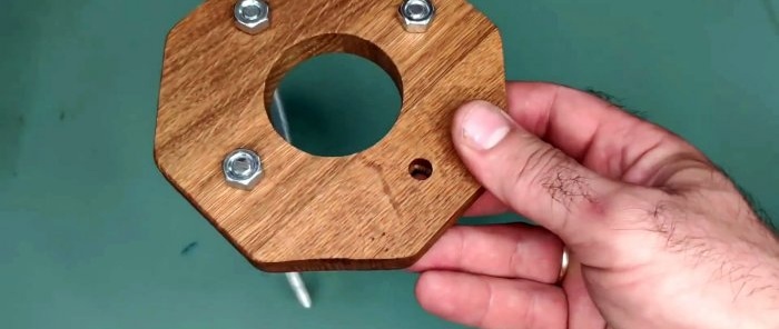 Comment fabriquer une lampe à partir de disques CD contrôlés par un smartphone