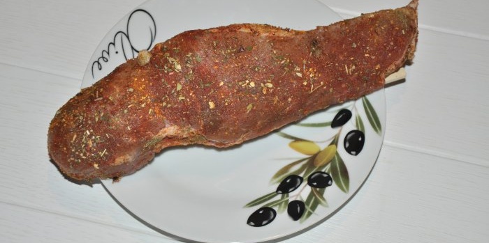 Basturma de porc la frigider