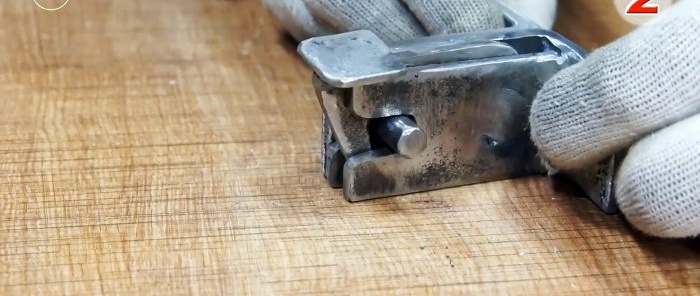 Come realizzare una serratura con scrocco automatico per un cancello