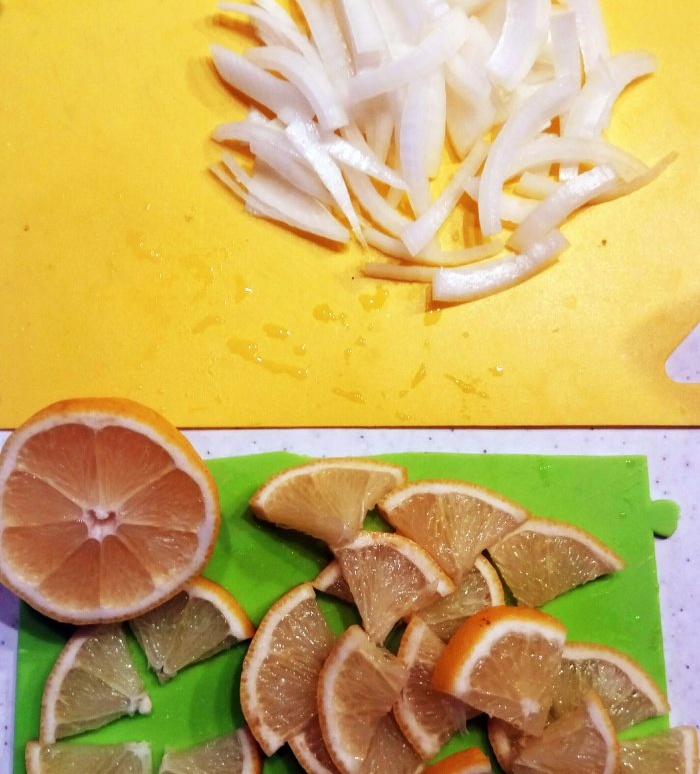 How to make preserved herring in lemon juice